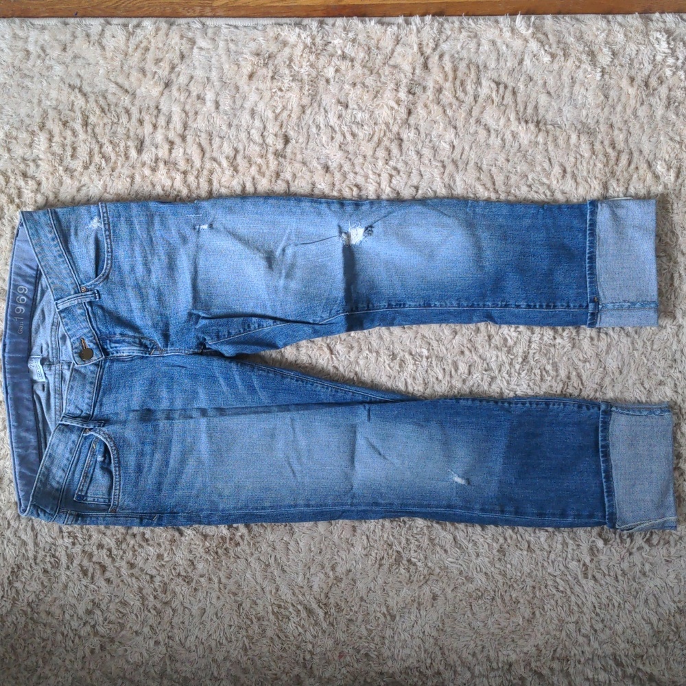 Gap maternity straight leg distressed jean